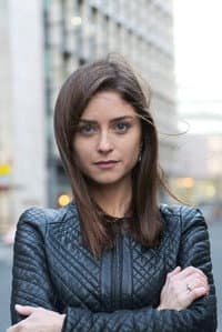 Anelise Borges in Notre-Dame: Race Against the Inferno