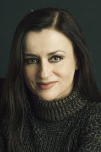 Karyofyllia Karabeti in Electra