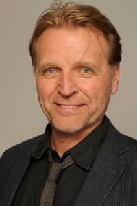 David Rasche in The Settlement