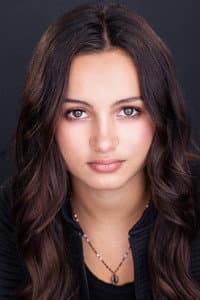 Kaylin Hayman in Just Roll With It: You Decide Live!