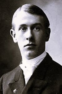 Alfred J. Goulding in Love's Young Scream