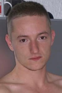 Florian Junior in 18/25 Le Club des baiseurs