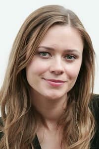 Maeve Dermody in Birdie