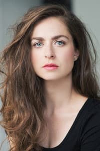 Catherine Chabot in Le guide de la famille parfaite