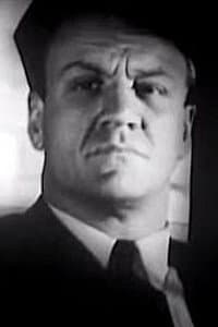 Lyle Latell in The Cobra Strikes