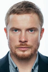 Anton Pampushnyy in Mädchen im Eis
