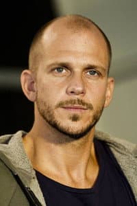 Gustaf Skarsgård in 438 dagar
