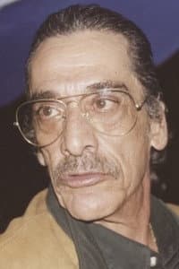 Roberto 'El Flaco' Guzmán in Lágrimas de mi barrio