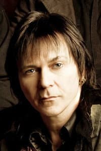 Gowan in Sideboob
