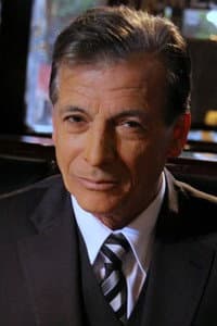 Gerardo Romano in Ariel