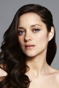Marion Cotillard in Un jour dans la vie du cinéma français