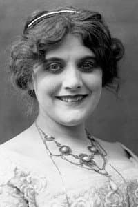 Ormi Hawley in Her Great Chance