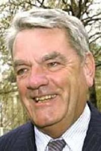 David Irving in Hitler's War