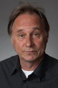 Tom Lindholm in Pelle Hermanni ja Hypnotisoija