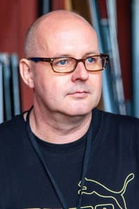 Göran Fritzon in Gyllene Tider: GT25 Live - En scen på en plats i en stad