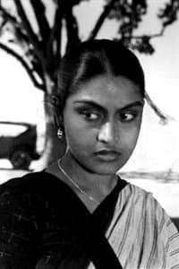 Ruma Guha Thakurta in Kinu Gowalar Gali