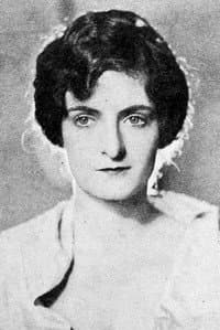 Maxine Elliott Hicks in The Eternal Mother