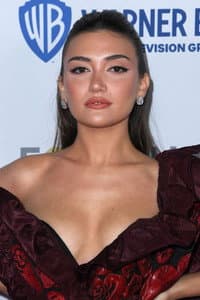 Daniela Nieves in Every Witch Way: Spellbound
