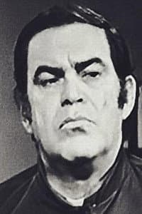 Edmundo Valdemar in Cortina de cristal