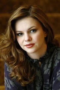 Amber Tamblyn in X/Y
