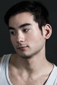 Takeru Coste in Brise-Lames