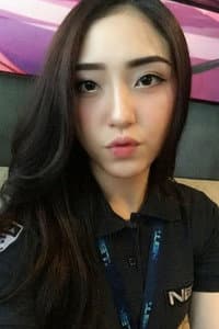 Shinta Naomi in Ajari Aku Islam