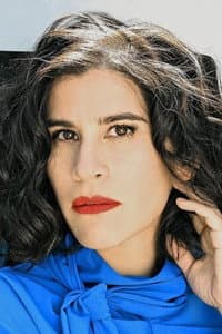 Ximena Ayala in Nadie te ve: La niña en la piedra