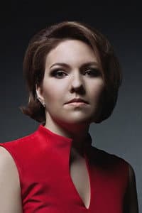 Nadine Koutcher in Offenbach: Les Contes d'Hoffmann