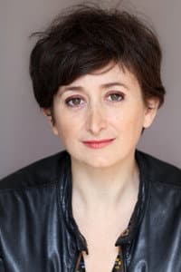 Jeanne Arènes in La Famille Hennedricks