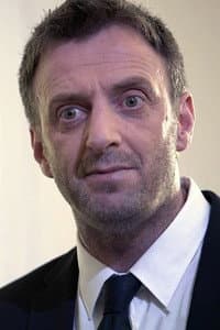 Pascal White in Paparazza