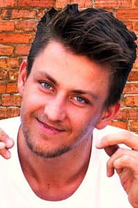 Miika Adamov in Oververt