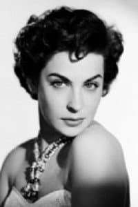 Martha Valdés in Ladrones de niños