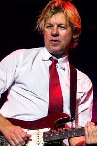 Jeff Golub in Rod Stewart: Unplugged...and Seated