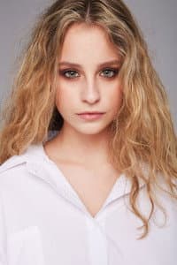 Sara Jiménez in El Showman