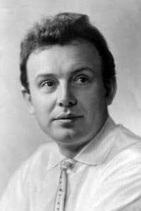 Innokentiy Smoktunovskiy in Гений