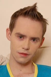 Steven Prior in 9 Inches to Enter