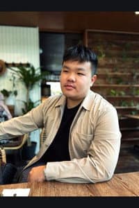 Yong Chen Wei in The Detective