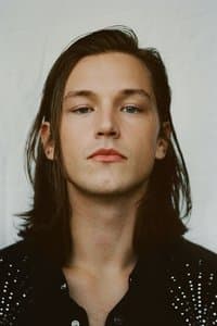 Simon Lööf in Softboi