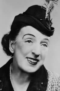 Nellie Wallace in Radio Parade of 1935