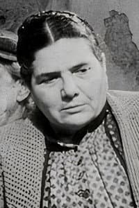 Elvira Tonelli in Don Camillo et les Contestataires