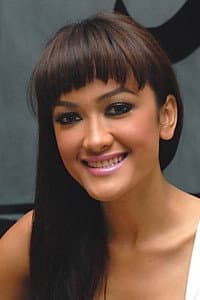 Julia Perez in Caleg By Accident