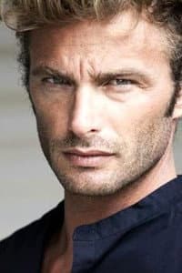 Simon Grechi in MalAmore