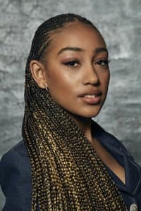 Lexi Underwood in Bad Karaoke