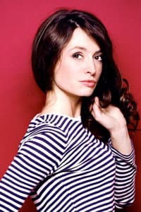 Louise Pasteau in Crimes à Biot