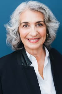 Elvira Tortora in Abigail