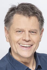 Daniel Junas in Sekera