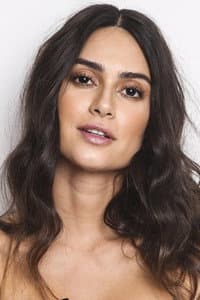 Thaila Ayala in Apneia