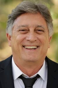 Eduardo Galvão in Primeiros Amigos