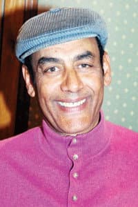Ahmad Bedir in Fondok El-Ngoum El-Zarkaa - فندق النجوم الزرقاء