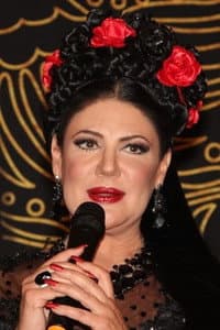 Alejandra Avalos in Un tigre en la cama